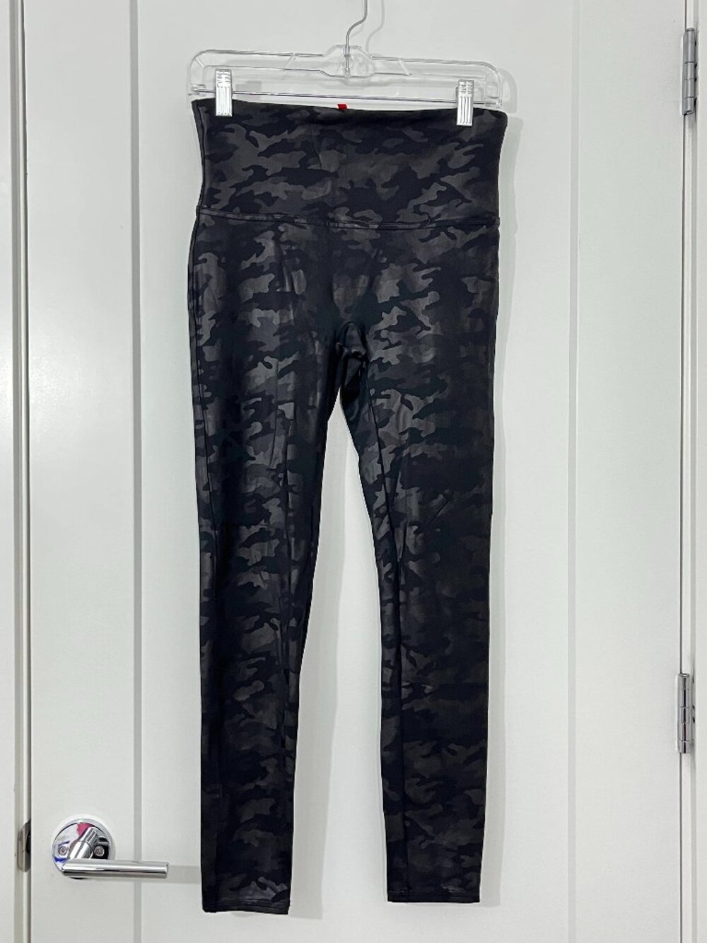 Spanx LP Black Silver Camo Foil Active Leggings